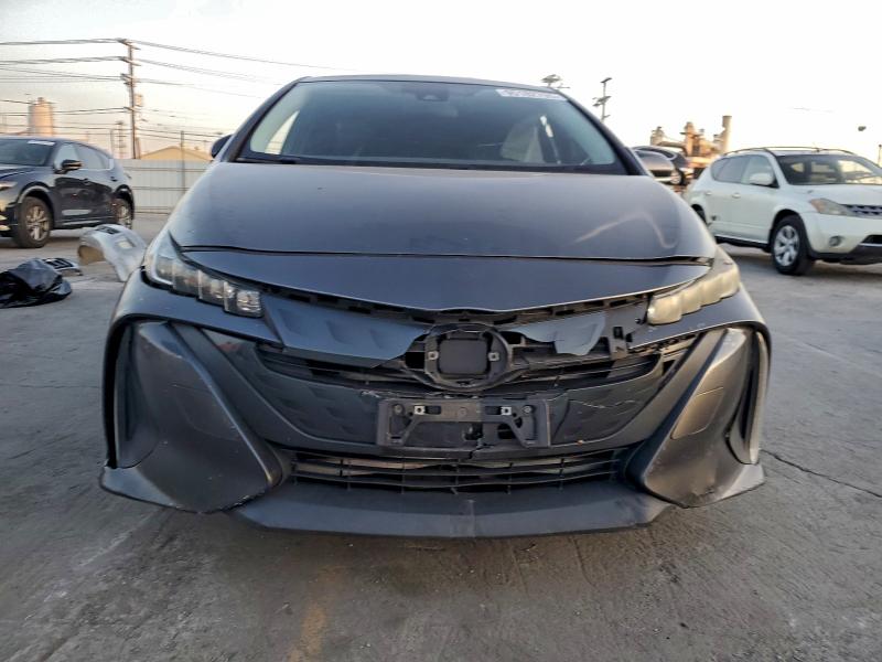 Photo 5 from auction – 2017 TOYOTA PRIUS PRIM with VIN JTDKARFP0H3009709
