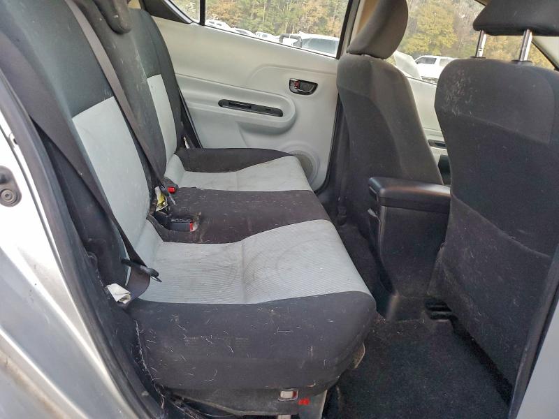 Photo 10 from auction – 2014 TOYOTA PRIUS C with VIN JTDKDTB3XE1063713