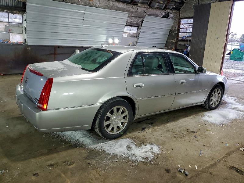 Photo 3 from auction – 2011 CADILLAC DTS with VIN 1G6KA5E60BU120539