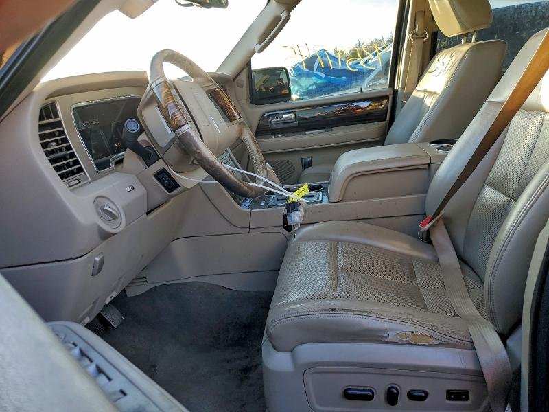Photo 7 from auction – 2010 LINCOLN NAVIGATOR with VIN 5LMJJ3J56AEJ04406
