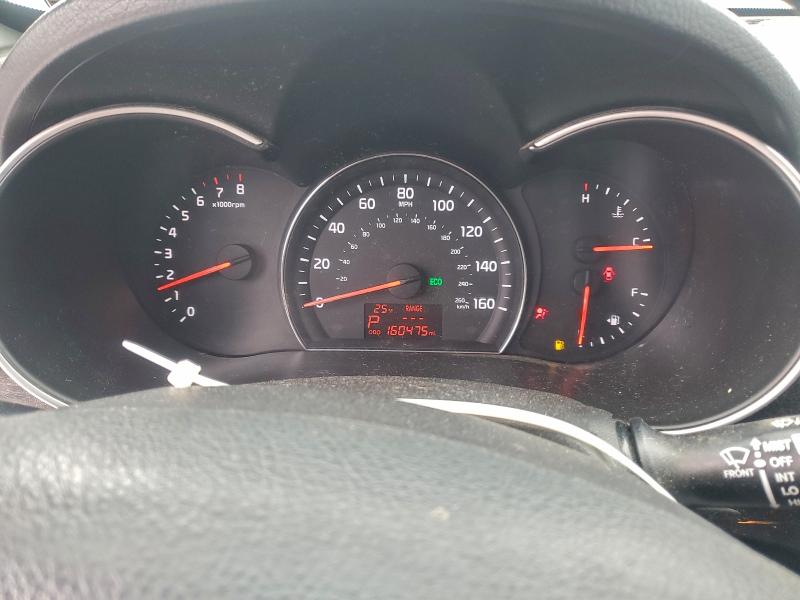 Photo 9 from auction – 2015 KIA SORENTO LX with VIN 5XYKTCA67FG561349