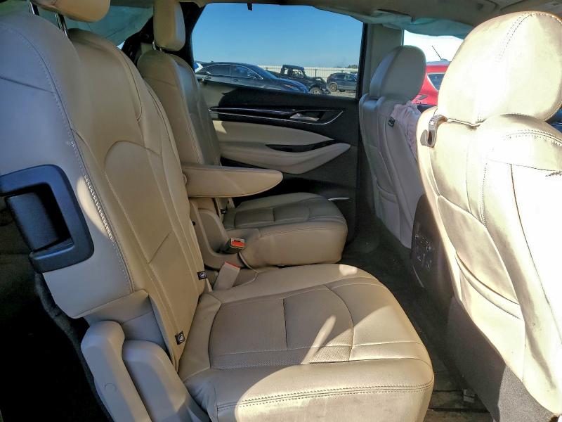 Photo 11 from auction – 2018 BUICK ENCLAVE PR with VIN 5GAERCKW2JJ276076