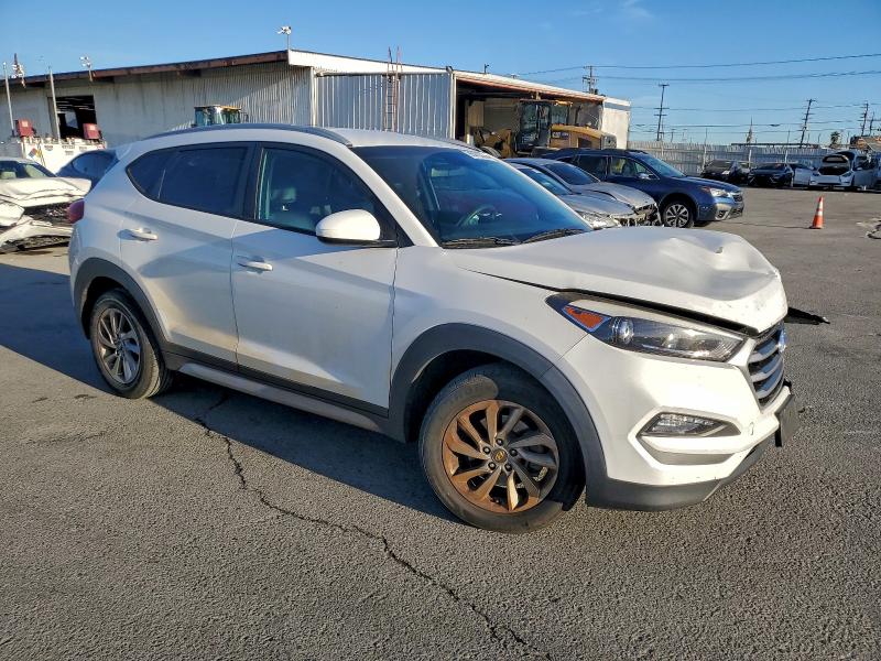Photo 4 from auction – 2018 HYUNDAI TUCSON with VIN KM8J3CA42JU769720