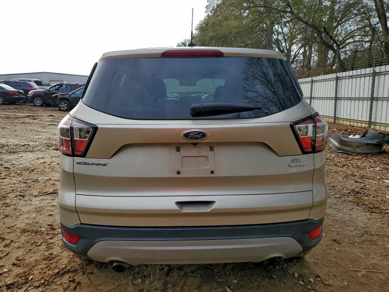Photo 6 from auction – 2017 FORD ESCAPE SE with VIN 1FMCU0GD4HUB56309