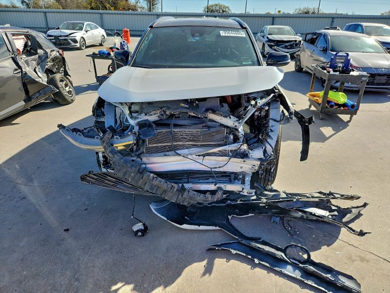 Photo 5 from auction – 2021 TOYOTA RAV4 XSE with VIN 2T3E6RFVXMW013920