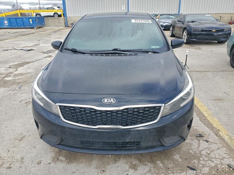 Photo 5 from auction – 2017 KIA FORTE LX with VIN 3KPFK4A76HE143822