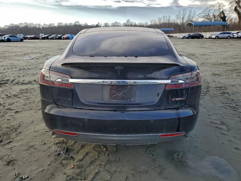 Photo 6 from auction – 2015 TESLA MODEL S with VIN 5YJSA1E44FF110972