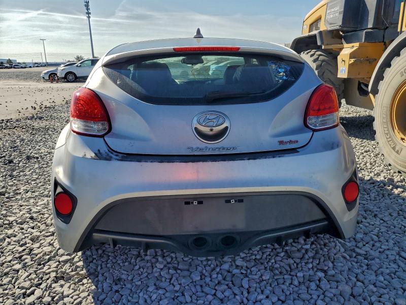 Photo 6 from auction – 2016 HYUNDAI VELOSTER T with VIN KMHTC6AE6GU287229