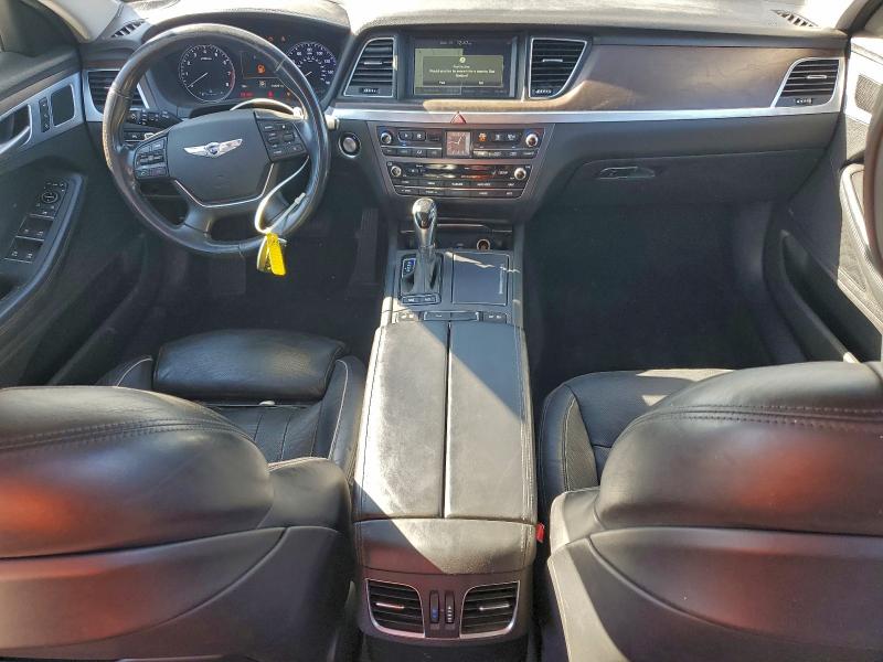 Photo 8 from auction – 2015 HYUNDAI GENESIS with VIN KMHGN4JF3FU085178