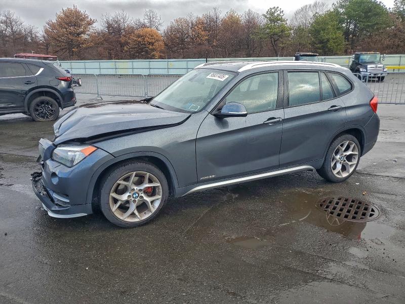 BMW X1 XDRIVE2 2015 with VIN WBAVL1C53FVY36405 - Photo from auction
