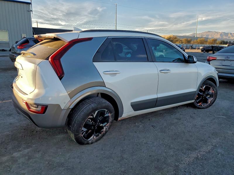 Photo 3 from auction – 2023 KIA NIRO WAVE with VIN KNDCT3L15P5017416