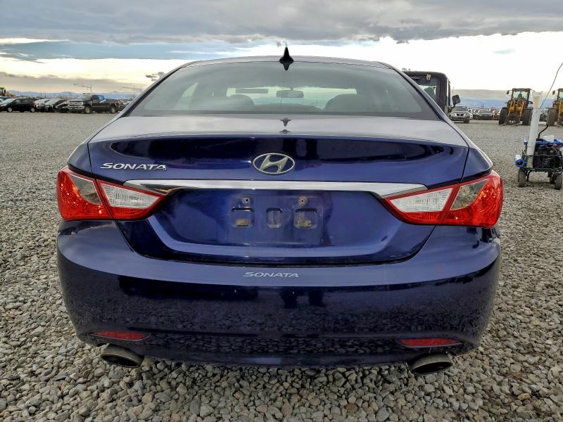 Photo 6 from auction – 2011 HYUNDAI SONATA SE with VIN 5NPEC4AC1BH282605