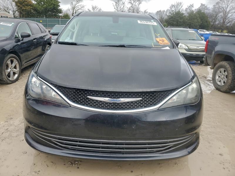 Photo 5 from auction – 2017 CHRYSLER PACIFICA T with VIN 2C4RC1DG3HR511313