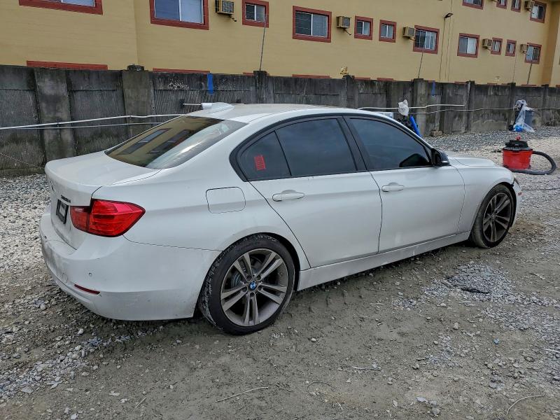 Foto 3 de la subasta – 2014 BMW 328 I con VIN WBA3A5C5XEP603399