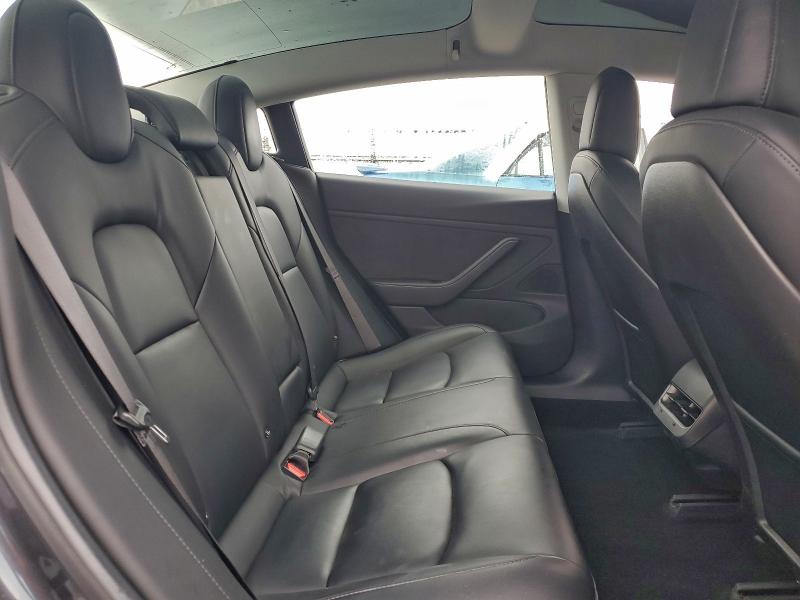 Photo 10 from auction – 2018 TESLA MODEL 3 with VIN 5YJ3E1EA8JF033725