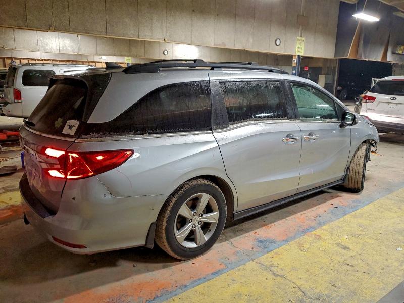 Photo 3 from auction – 2018 HONDA ODYSSEY with VIN 5FNRL6H52JB056803