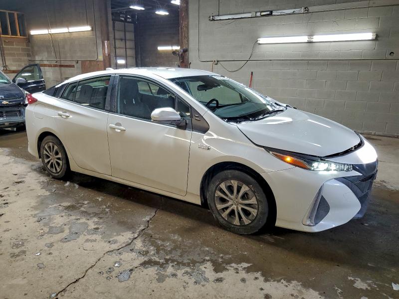Photo 4 from auction – 2022 TOYOTA PRIUS PRIM with VIN JTDKAMFP3N3201995