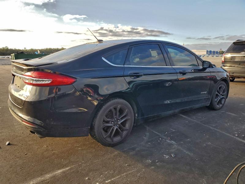 Photo 3 from auction – 2018 FORD FUSION SE with VIN 3FA6P0LU1JR137931