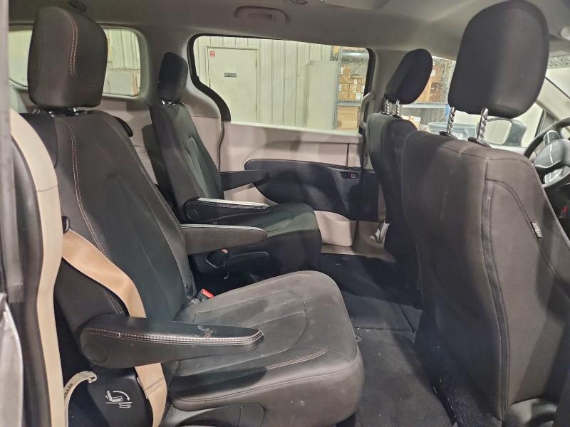 Photo 11 from auction – 2017 CHRYSLER PACIFICA T with VIN 2C4RC1DG1HR695165