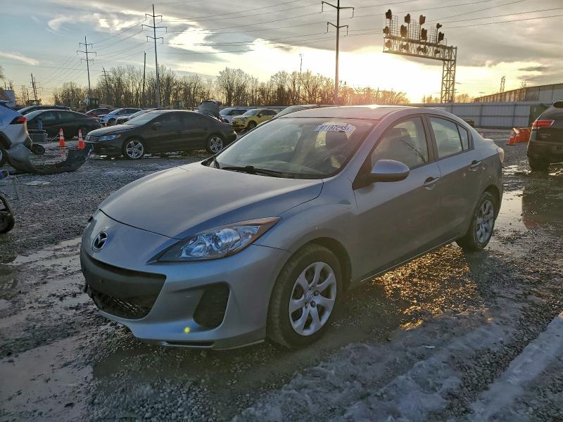 MAZDA 3 I 2012 with VIN JM1BL1UG7C1519669 - Photo from auction