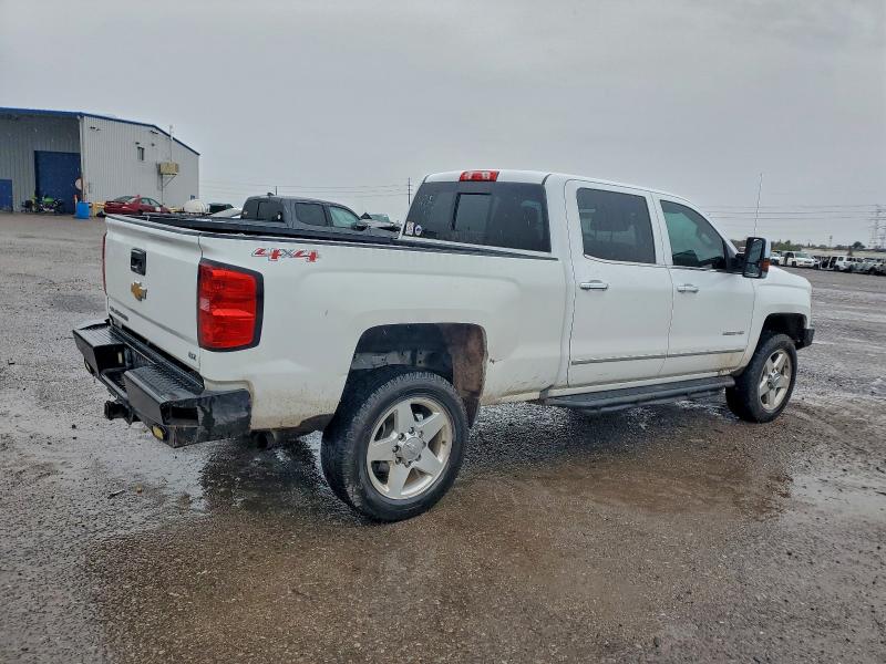 Photo 3 from auction – 2015 CHEVROLET SILVERADO with VIN 1GC1KWE86FF674823