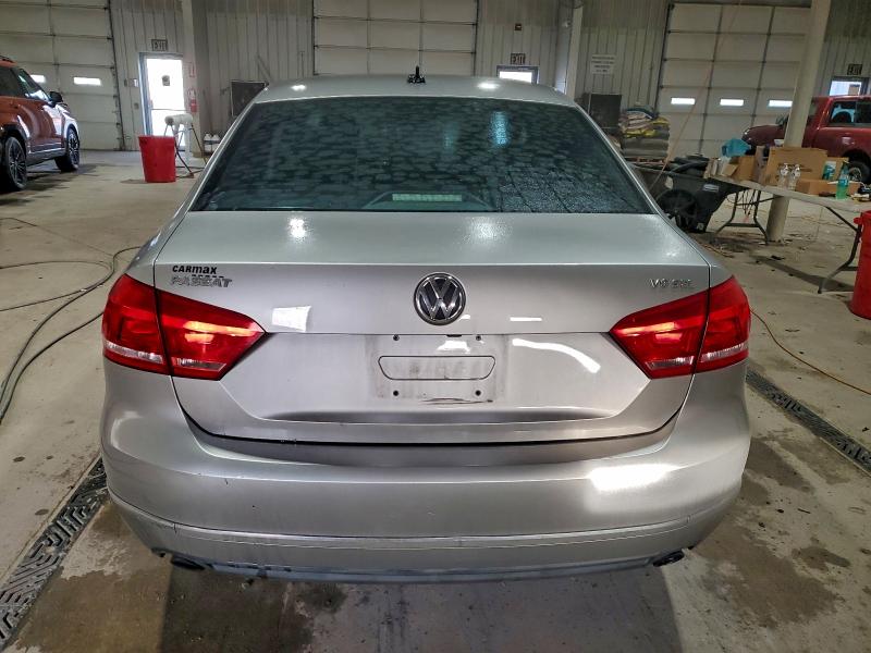 Photo 6 from auction – 2014 VOLKSWAGEN PASSAT SEL with VIN 1VWCM7A35EC098724