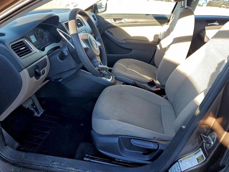 Photo 7 from auction – 2011 VOLKSWAGEN JETTA BASE with VIN 3VW2K7AJ0BM117819
