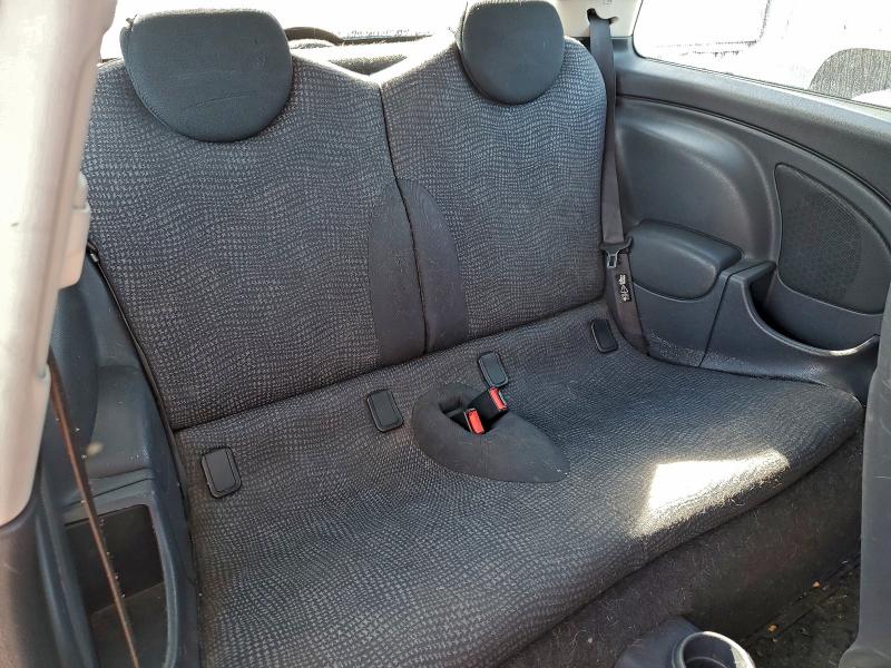Photo 11 from auction – 2002 MINI COOPER with VIN WMWRC33482TC38159