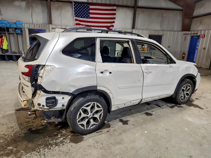 Photo 3 from auction – 2019 SUBARU FORESTER P with VIN JF2SKAEC5KH576314