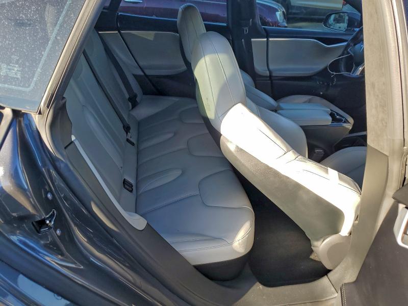 Photo 10 from auction – 2015 TESLA MODEL S with VIN 5YJSA1E17FF118165
