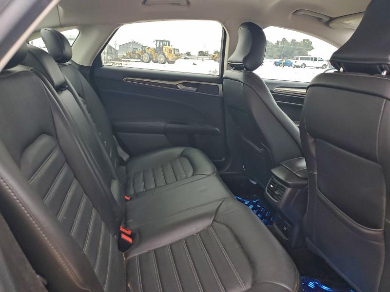 Photo 10 from auction – 2016 FORD FUSION SE with VIN 3FA6P0HD1GR152060