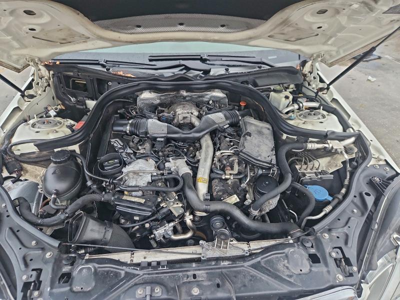 Photo 11 from auction – 2012 MERCEDES-BENZ E 350 BLUE with VIN WDDHF2EBXCA560278