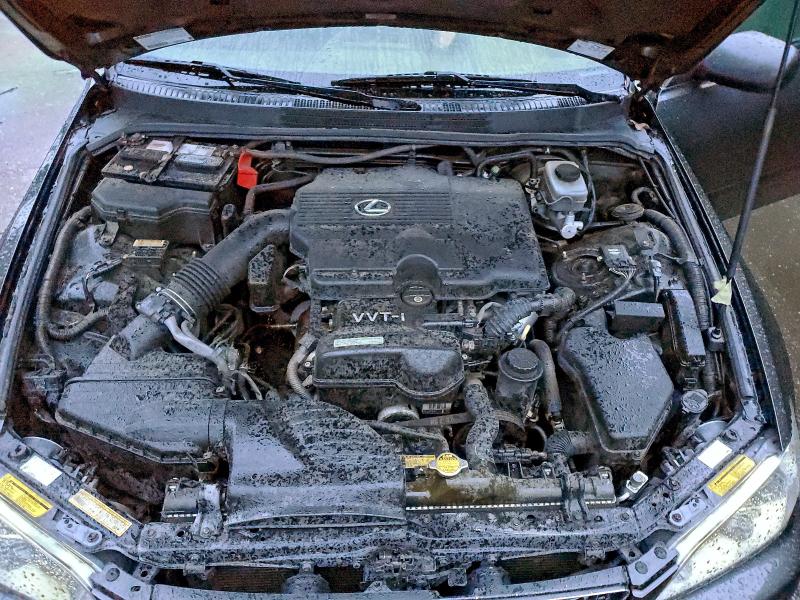 Photo 11 from auction – 2002 LEXUS IS 300 with VIN JTHBD192720042089