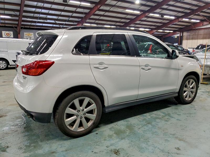 Photo 3 from auction – 2014 MITSUBISHI OUTLANDER with VIN 4A4AR4AU6EE003975