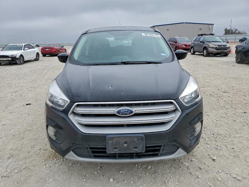 Photo 5 from auction – 2019 FORD ESCAPE SE with VIN 1FMCU0GD1KUA05211