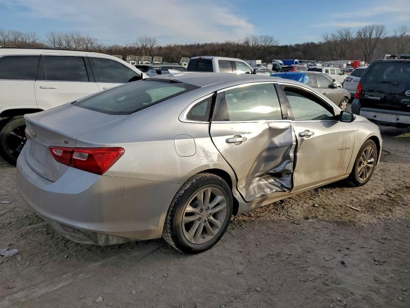 Photo 3 from auction – 2016 CHEVROLET MALIBU LT with VIN 1G1ZE5ST0GF177242