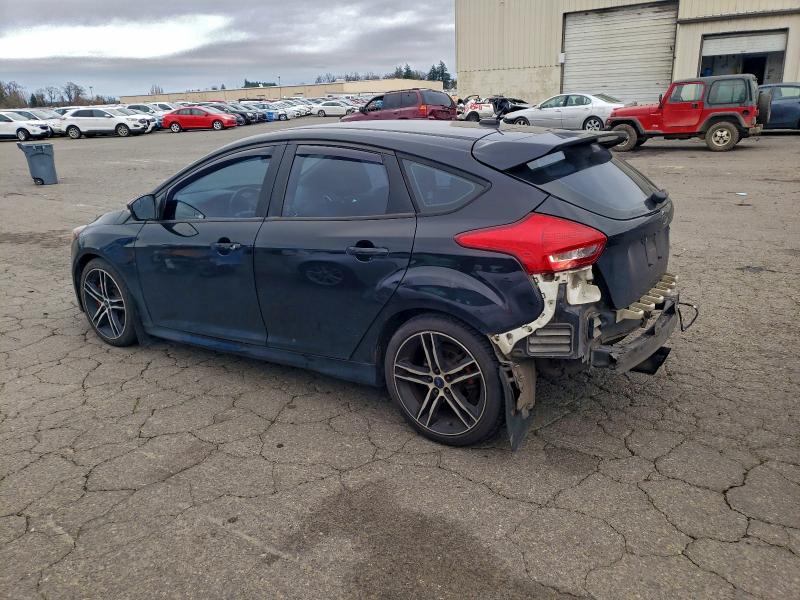 Photo 2 from auction – 2016 FORD FOCUS ST with VIN 1FADP3L93GL276308