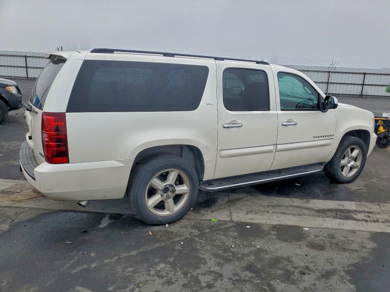Photo 3 from auction – 2008 CHEVROLET SUBURBAN K with VIN 1GNFK16348R227900