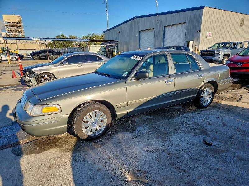 FORD CROWN VICT 2004 with VIN 2FAFP74W94X158007 - Photo from auction