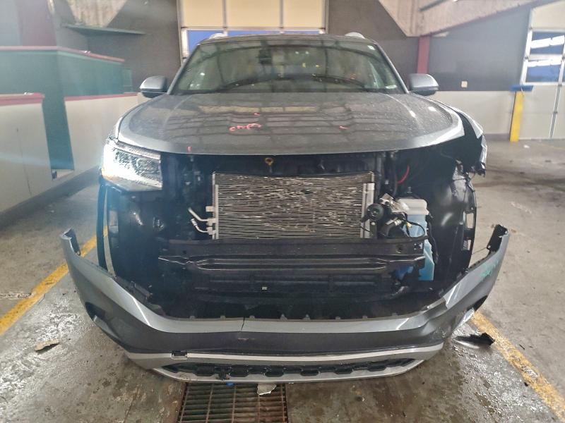 Photo 5 from auction – 2020 VOLKSWAGEN ATLAS CROS with VIN 1V21E2CA9LC232510