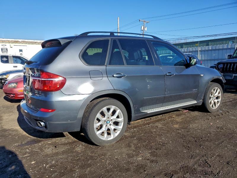Photo 3 from auction – 2012 BMW X5 XDRIVE3 with VIN 5UXZV4C57CL991769