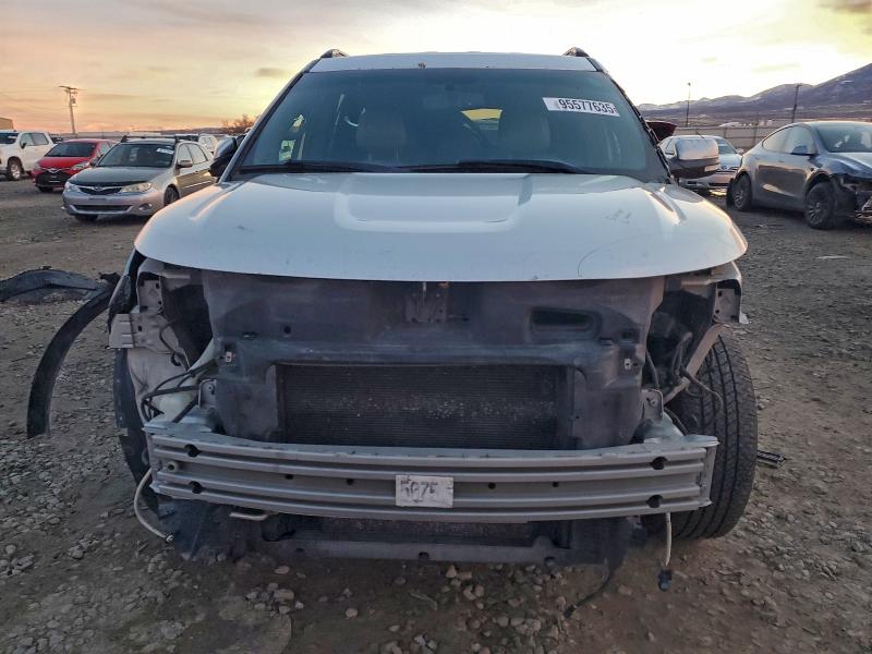 Photo 5 from auction – 2014 FORD EXPLORER L with VIN 1FM5K8F84EGA23819