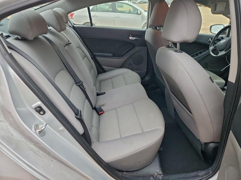 Photo 10 from auction – 2016 KIA FORTE LX with VIN KNAFX4A65G5551311
