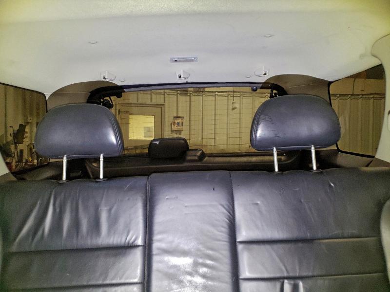 Photo 10 from auction – 2004 FORD ESCAPE LIM with VIN 1FMCU94184KA41877