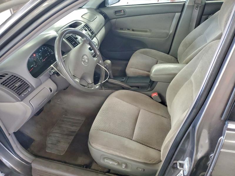 Photo 7 from auction – 2004 TOYOTA CAMRY LE with VIN 4T1BE30K34U805708
