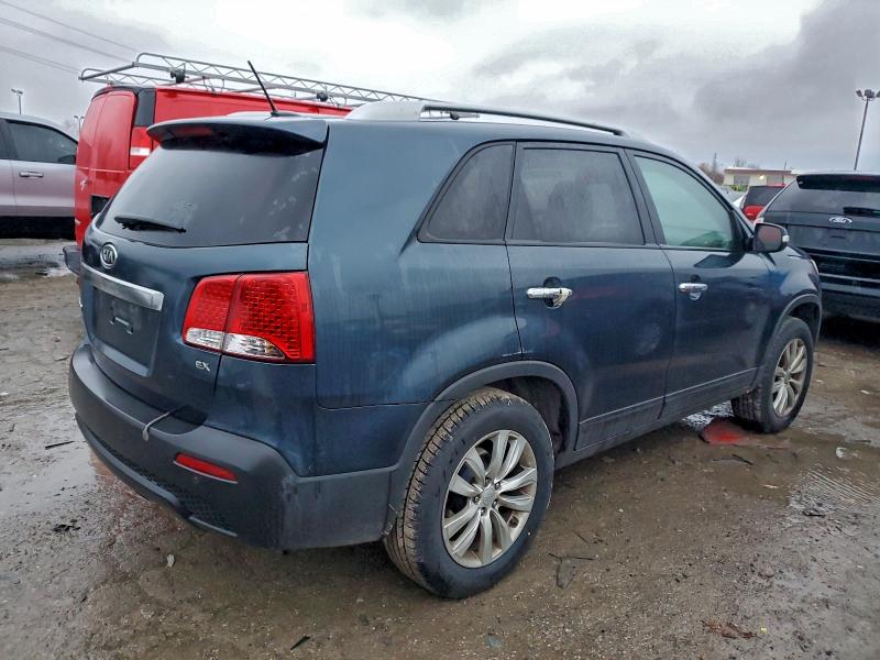 Photo 3 from auction – 2011 KIA SORENTO EX with VIN 5XYKU4A10BG021889