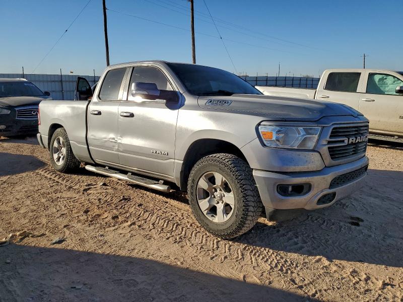 Photo 4 from auction – 2019 RAM 1500 with VIN 1C6RREBT2KN590653