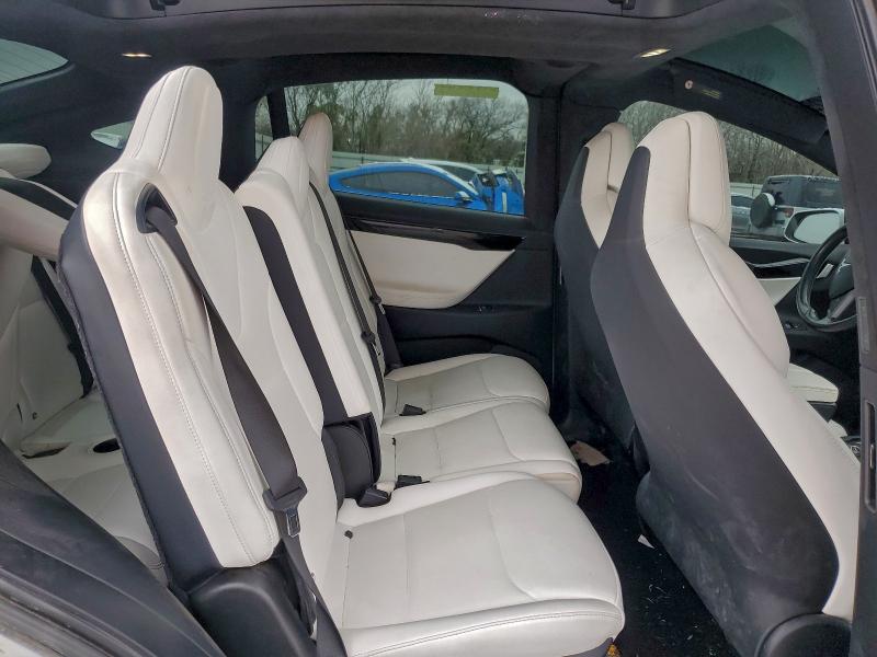 Photo 11 from auction – 2019 TESLA MODEL X with VIN 5YJXCAE22KF154607