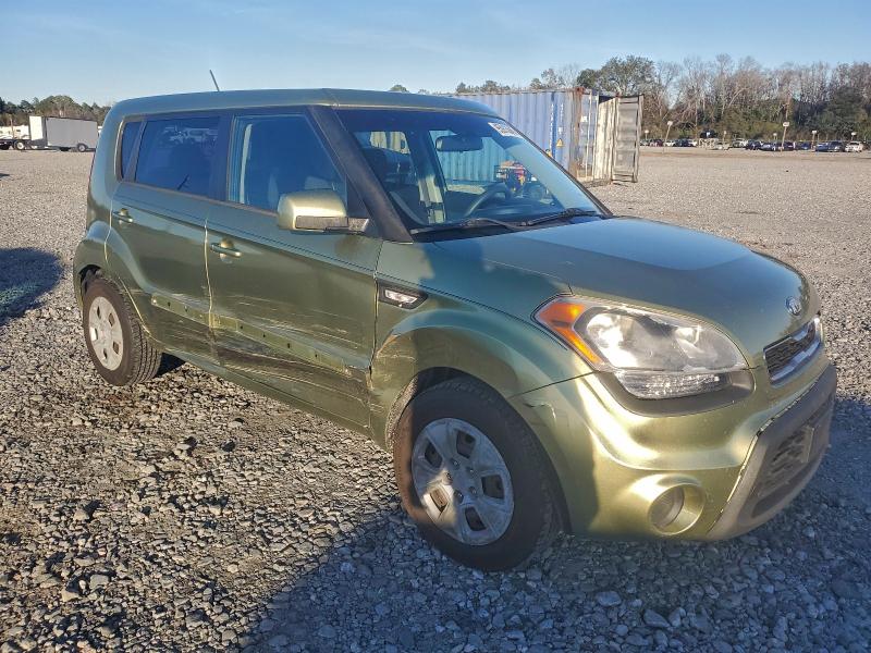 Photo 4 from auction – 2013 KIA SOUL with VIN KNDJT2A54D7597796
