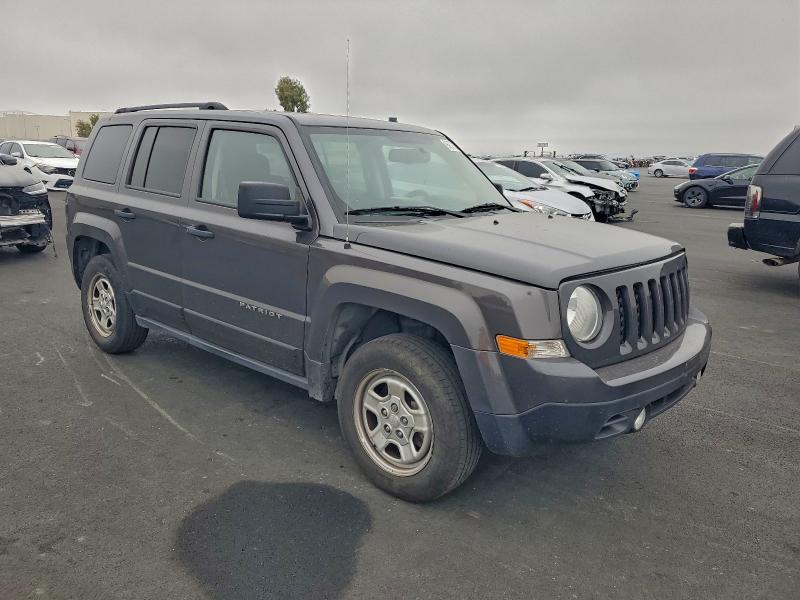 Photo 4 from auction – 2017 JEEP PATRIOT with VIN 1C4NJPBBXHD141673